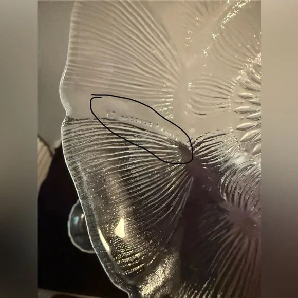 4 Arcoroc Fleur bowls/dishes. 5.75” - Picture 14 of 16